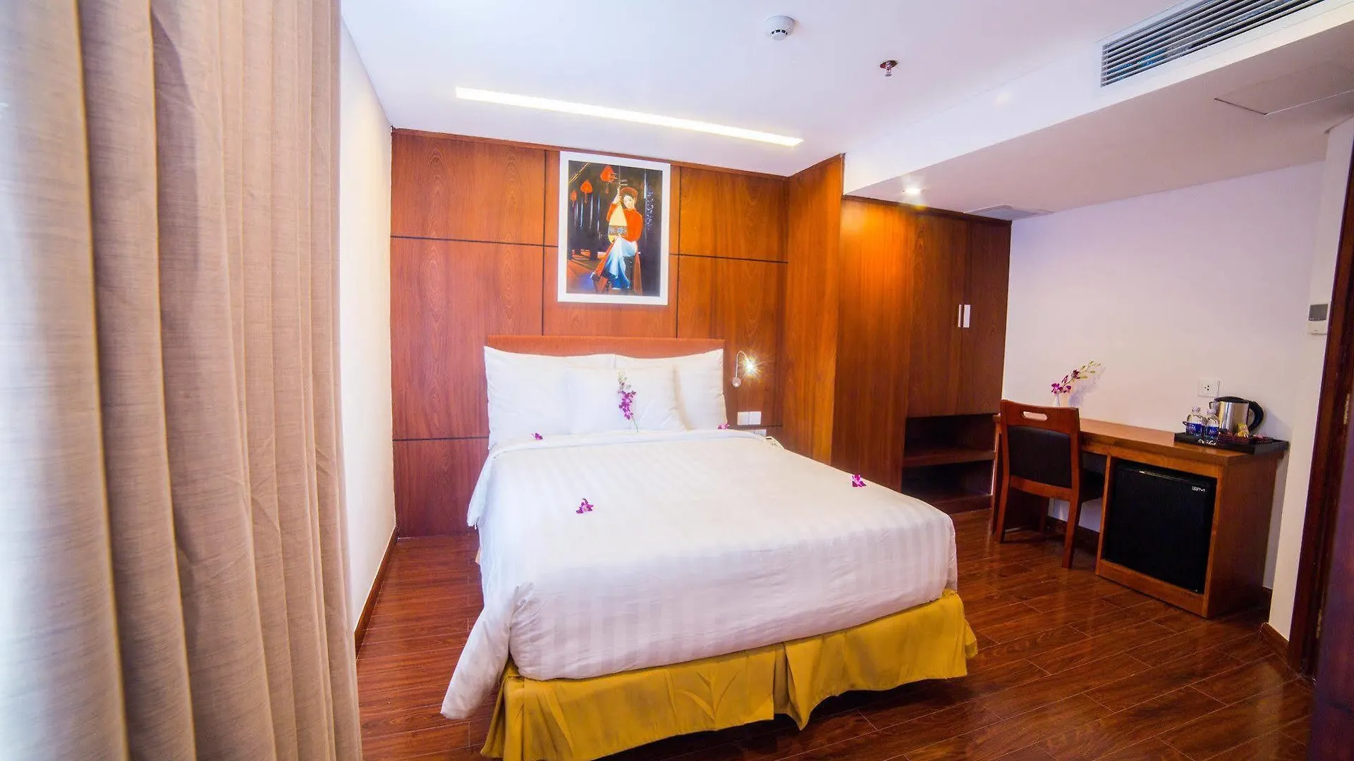Truong Hotel Nha Trang 4*,